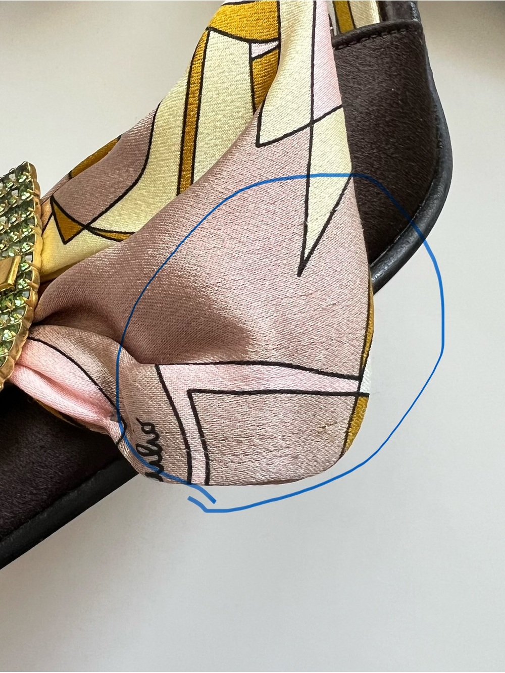 Vintage EMILIO PUCCI Silk Satin Mules w/ Emerald Crystal Buckle -Size EU 36.5 - Picture 9 of 14